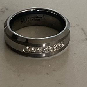 Men’s Wedding Band